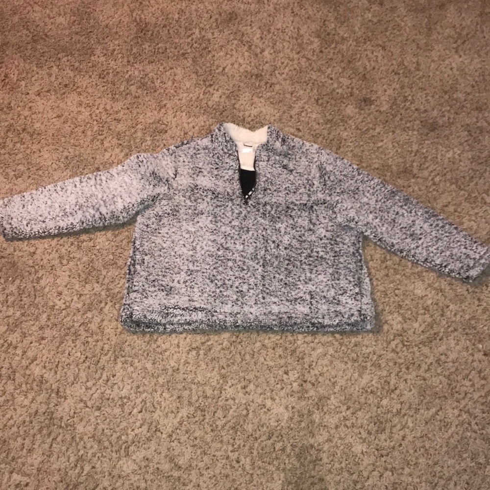 Fuzzy 3/4 pullover Jacket